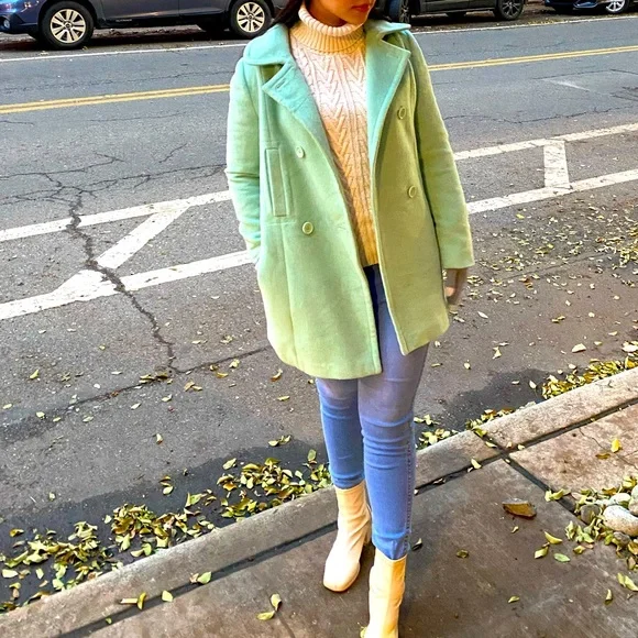 Light green trench coat - Picture 1 of 5